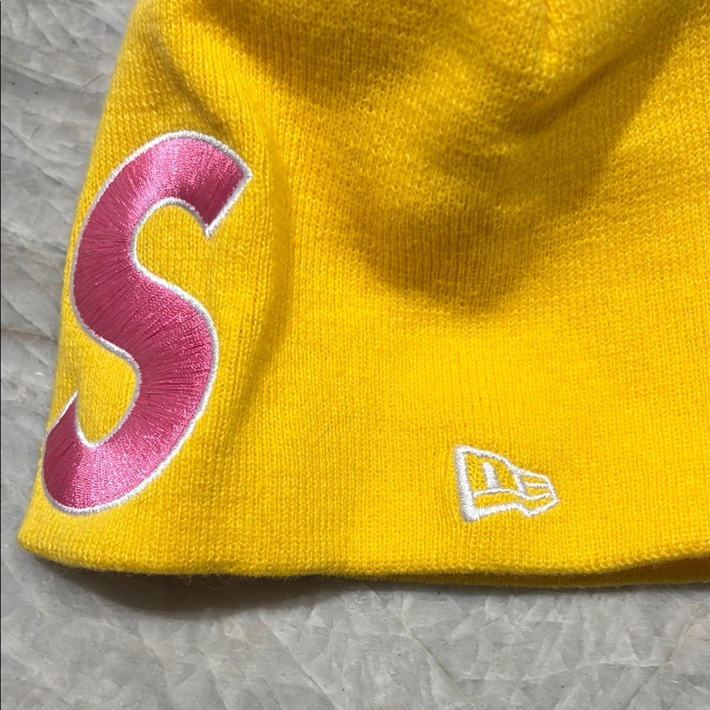 Supreme Yellow Beanie - Picture 3 of 3